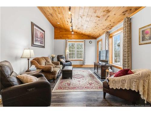 1937 Melanson Rd, Lakeburn, NB 