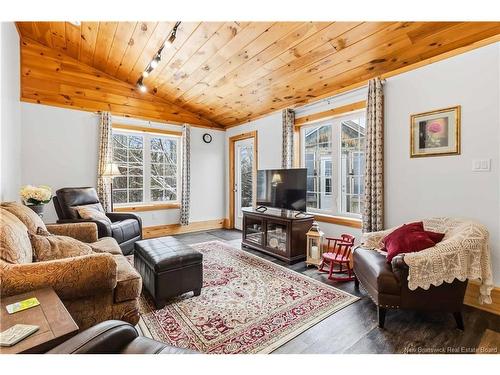 1937 Melanson Rd, Lakeburn, NB 