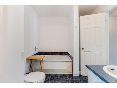 1085 Westbrook Crt, Bathurst, NB 