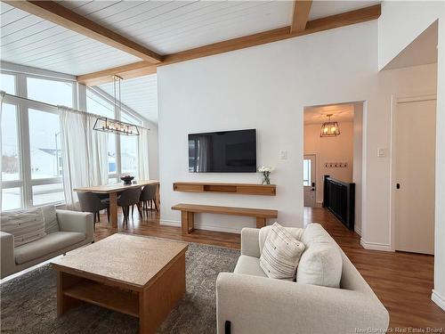 1250 Vantassell St, Bathurst, NB 