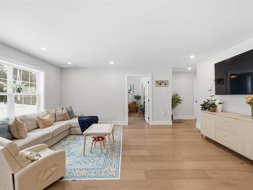 82 Town Road, Falmouth, NS 