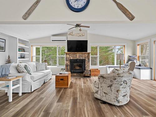 42 Goldfinch Lane, Heckmans Island, NS 