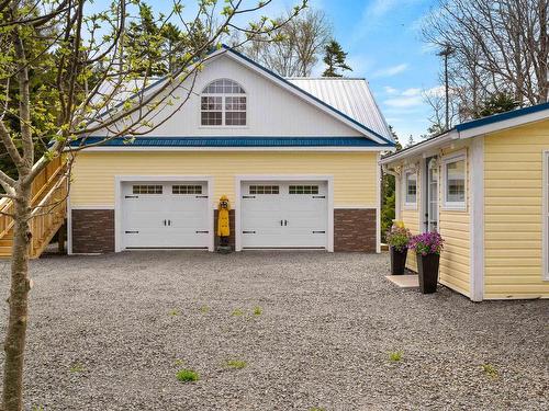 42 Goldfinch Lane, Heckmans Island, NS 