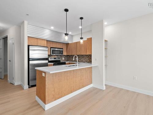202 5221 Nora Bernard Street, Halifax, NS 