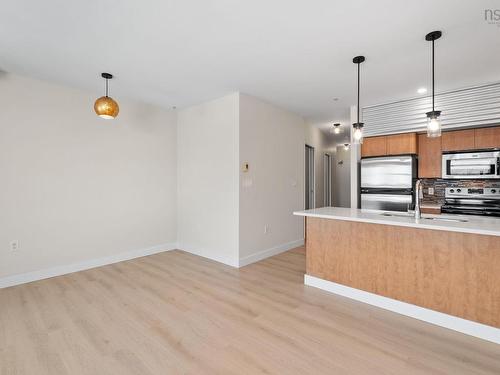 202 5221 Nora Bernard Street, Halifax, NS 