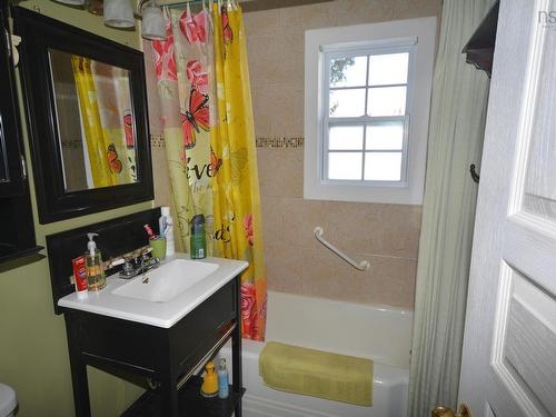 15 Iris Avenue, Herring Cove, NS 