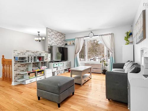 45 Rockcliffe Crescent, Hammonds Plains, NS 