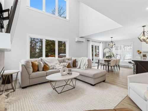 206 Perrin Drive, Fall River, NS 