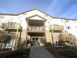 201 248 Ross Street  Halifax, NS B3M 3Z6