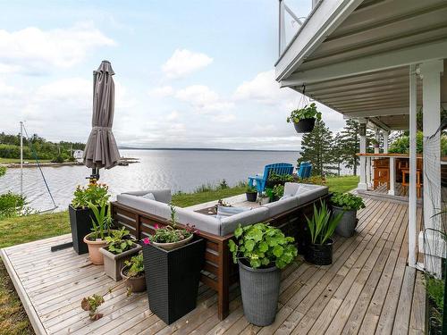 54 Bayview Drive, Hackett'S Cove, NS 