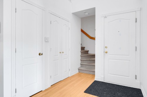 Hall d'entrée/Vestibule - 7-450 Allée Des Cimes, Mont-Tremblant, QC - Indoor Photo Showing Other Room