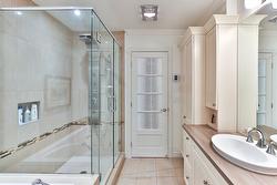 Ensuite bathroom - 