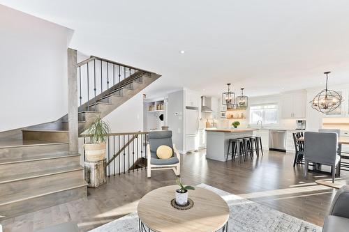 Living room - 6 Rue Armand, Compton, QC - Indoor Photo Showing Living Room