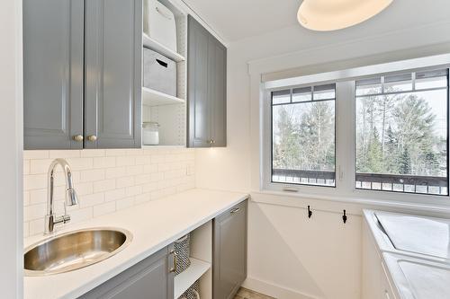 Powder room - 6 Rue Armand, Compton, QC - Indoor Photo Showing Kitchen