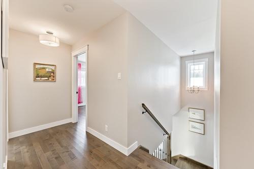 Staircase - 6 Rue Armand, Compton, QC - Indoor Photo Showing Other Room