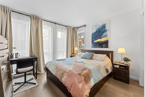 Primary bedroom - 202-594 Rue Nicolet, Montréal (Mercier/Hochelaga-Maisonneuve), QC - Indoor Photo Showing Bedroom
