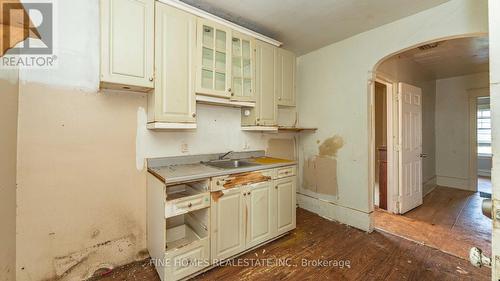 175 Stewart Street, Peterborough, ON - Indoor