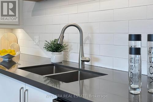 502 - 188 Spadina Avenue, Toronto, ON - Indoor Photo Showing Kitchen With Double Sink