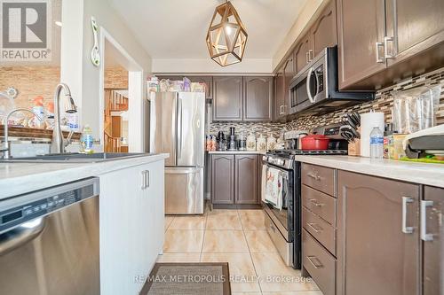 63 Echo Ridge Crescent, Vaughan, ON - Indoor Photo Showing Kitchen With Stainless Steel Kitchen