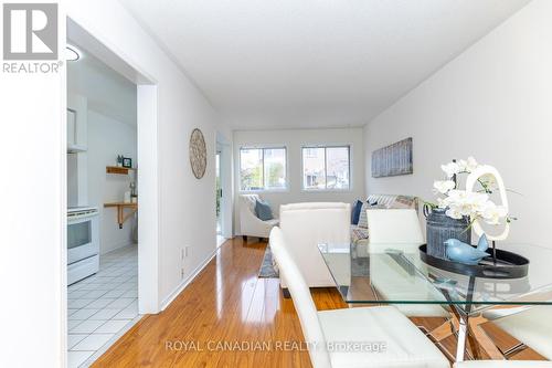 32 - 49 Goldenlight Circle, Brampton, ON - Indoor Photo Showing Dining Room