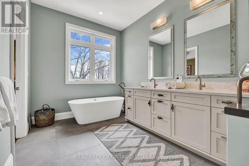 44 Pioneer Ridge Drive, Kitchener, ON - Indoor Photo Showing Bathroom