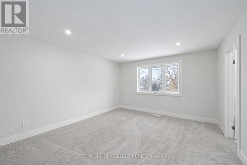 70 Royal Crescent, Southwold (Talbotville), ON - Indoor Photo Showing Other Room