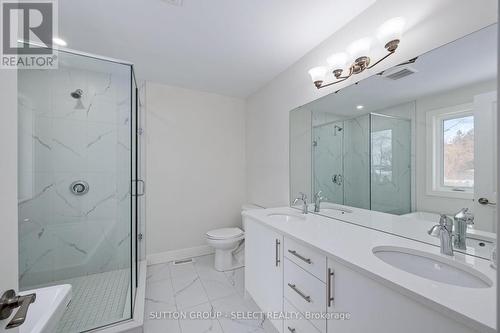 70 Royal Crescent, Southwold (Talbotville), ON - Indoor Photo Showing Bathroom