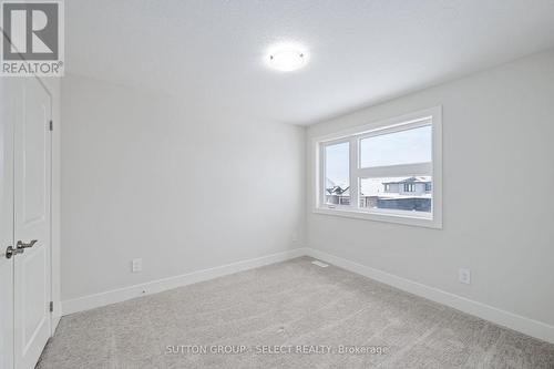 70 Royal Crescent, Southwold (Talbotville), ON - Indoor Photo Showing Other Room