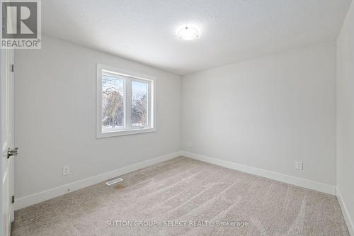 70 Royal Crescent, Southwold (Talbotville), ON - Indoor Photo Showing Other Room