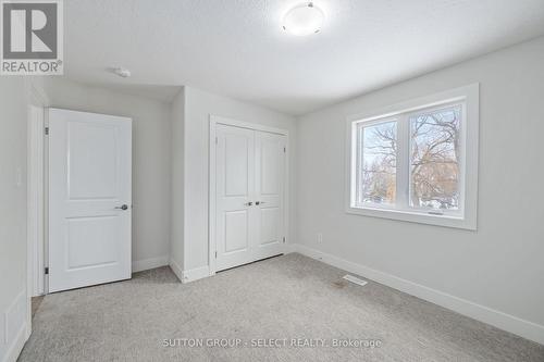 70 Royal Crescent, Southwold (Talbotville), ON - Indoor Photo Showing Other Room