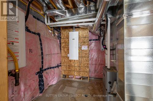70 Royal Crescent, Southwold (Talbotville), ON - Indoor Photo Showing Basement