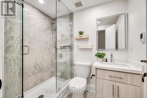 877 Kingsway Drive, Burlington (Lasalle), ON - Indoor Photo Showing Bathroom