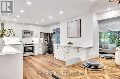 877 Kingsway Drive, Burlington (Lasalle), ON - Indoor Photo Showing Kitchen