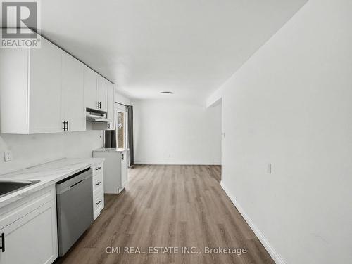 4306 East Avenue, Lincoln, ON - Indoor Photo Showing Kitchen