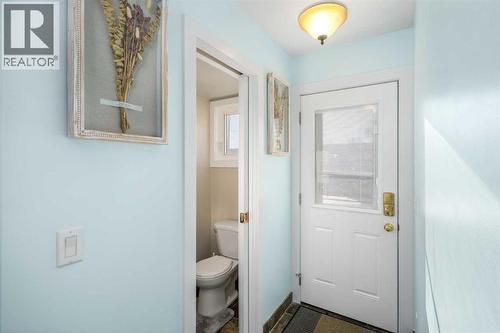 1315 Lake Michigan Crescent Se, Calgary, AB - Indoor