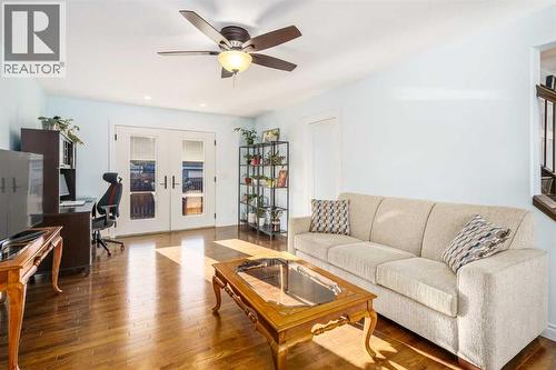 1315 Lake Michigan Crescent Se, Calgary, AB - Indoor Photo Showing Living Room