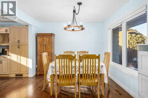 1315 Lake Michigan Crescent Se, Calgary, AB - Indoor Photo Showing Dining Room