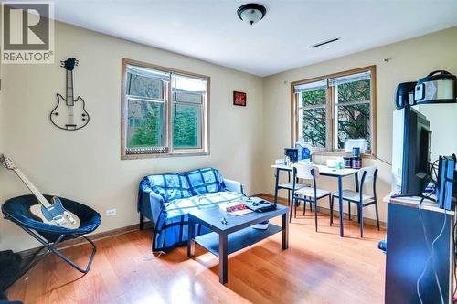 112 29 Avenue Nw, Calgary, AB - Indoor