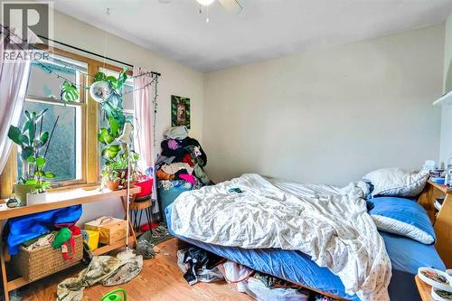 112 29 Avenue Nw, Calgary, AB - Indoor Photo Showing Bedroom