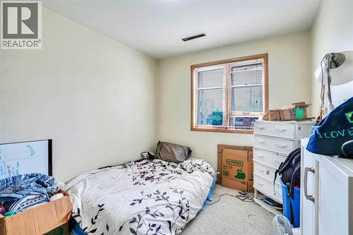 112 29 Avenue Nw, Calgary, AB - Indoor Photo Showing Bedroom