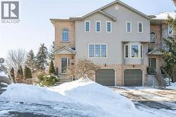 657 GRANGE Crescent  Waterloo, ON N2T 2L9