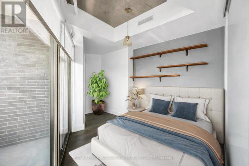 902 - 1201 Dundas Street E, Toronto, ON - Indoor Photo Showing Bedroom