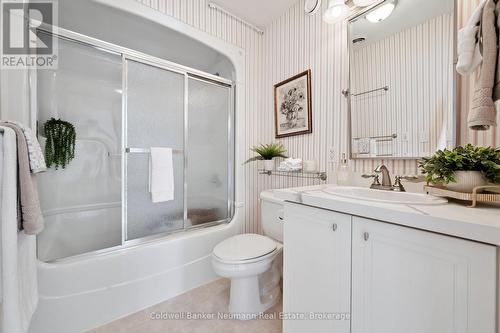 Guest Bathroom - 202 - 65 Bayberry Drive, Guelph (Village By The Arboretum), ON - Indoor Photo Showing Bathroom