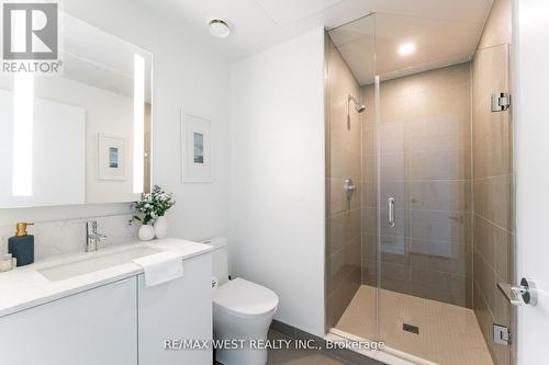 1207 - 270 Dufferin Street W, Toronto, ON - Indoor Photo Showing Bathroom