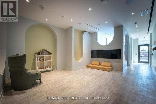 1207 - 270 Dufferin Street W, Toronto, ON - Indoor