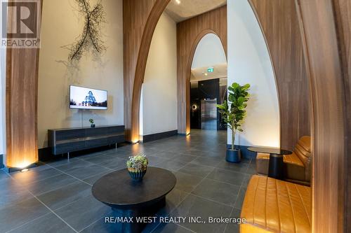 1207 - 270 Dufferin Street W, Toronto, ON - Indoor Photo Showing Other Room