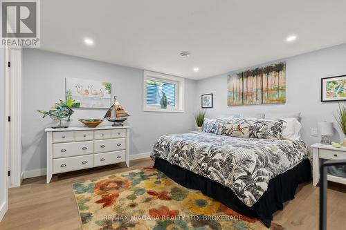 3886 Glenview Drive, Lincoln (Lincoln-Jordan/Vineland), ON - Indoor Photo Showing Bedroom