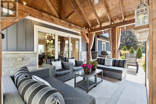 3886 Glenview Drive, Lincoln (Lincoln-Jordan/Vineland), ON -  With Deck Patio Veranda