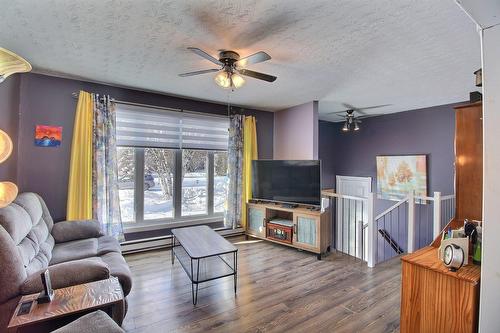 Living room - 1190 Av. Des Bois, Malartic, QC - Indoor Photo Showing Living Room