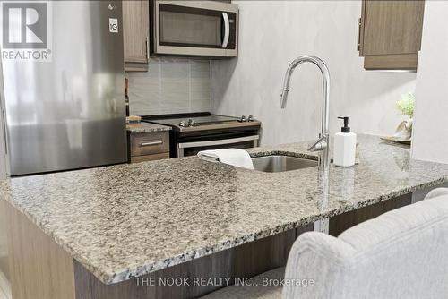 609 - 3655 Kingston Road, Toronto (Scarborough Village), ON - Indoor Photo Showing Kitchen With Double Sink With Upgraded Kitchen